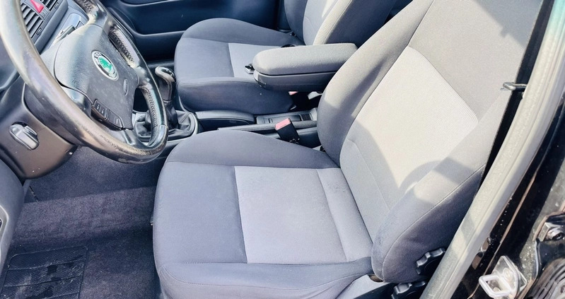Skoda Octavia cena 10300 przebieg: 150000, rok produkcji 2007 z Nidzica małe 191